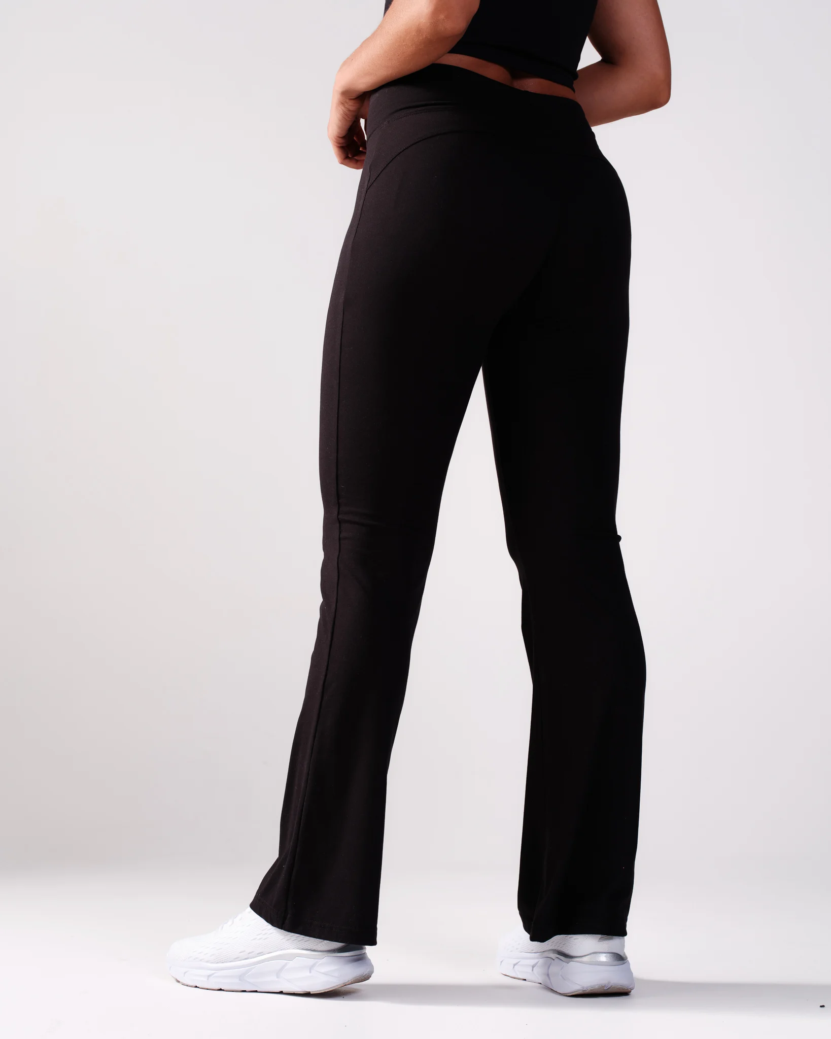 LEVITY Calm Straight Leg Pants 2.0 Black