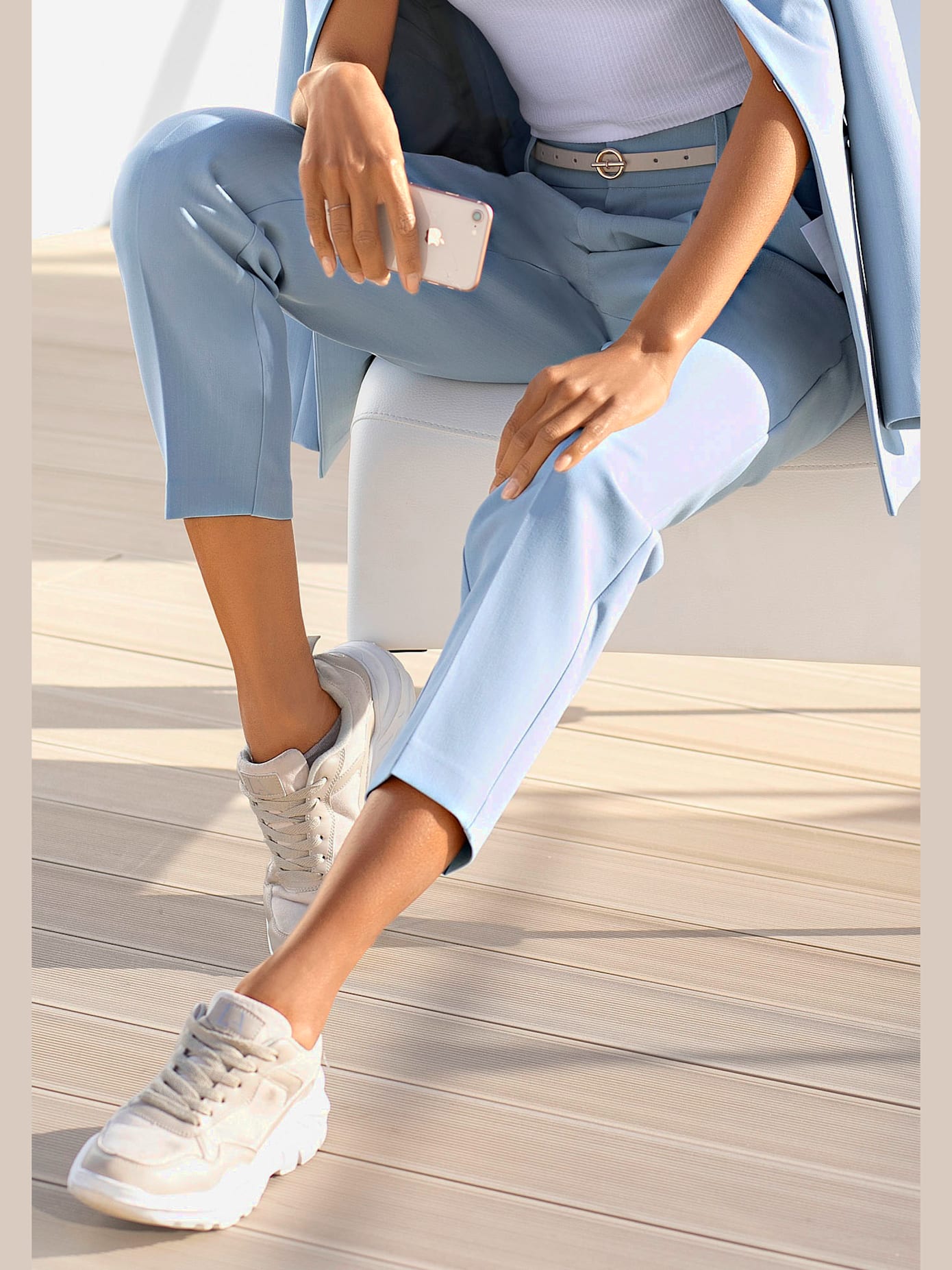 Pantalon tailleur femme élégant