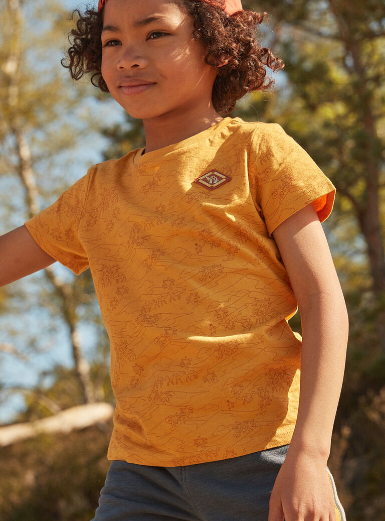 T-shirt jaune moutarde à imprimé désert