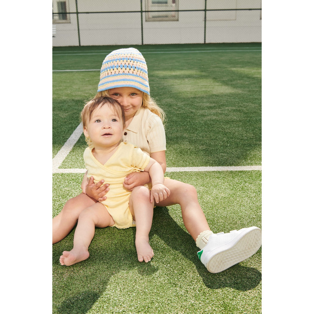 Køb COPENHAGEN COLORS Pale Yellow Pointelle Heart Crossover Body Ss