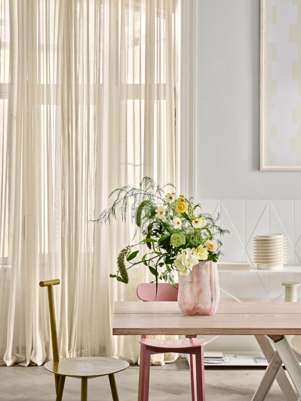 Kosta Boda  Crackle vase, pink pearl - H27 cm.