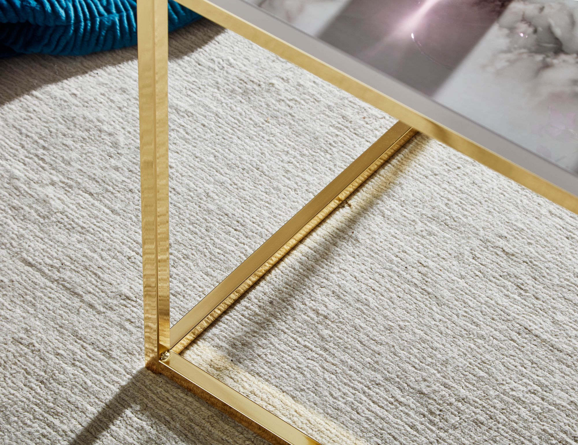 KADIMA DESIGN Quadratischer Couchtisch: Marmor-Optik, Metallgestell, Industrial-Stil, pflegeleicht, verschiedene Farben.