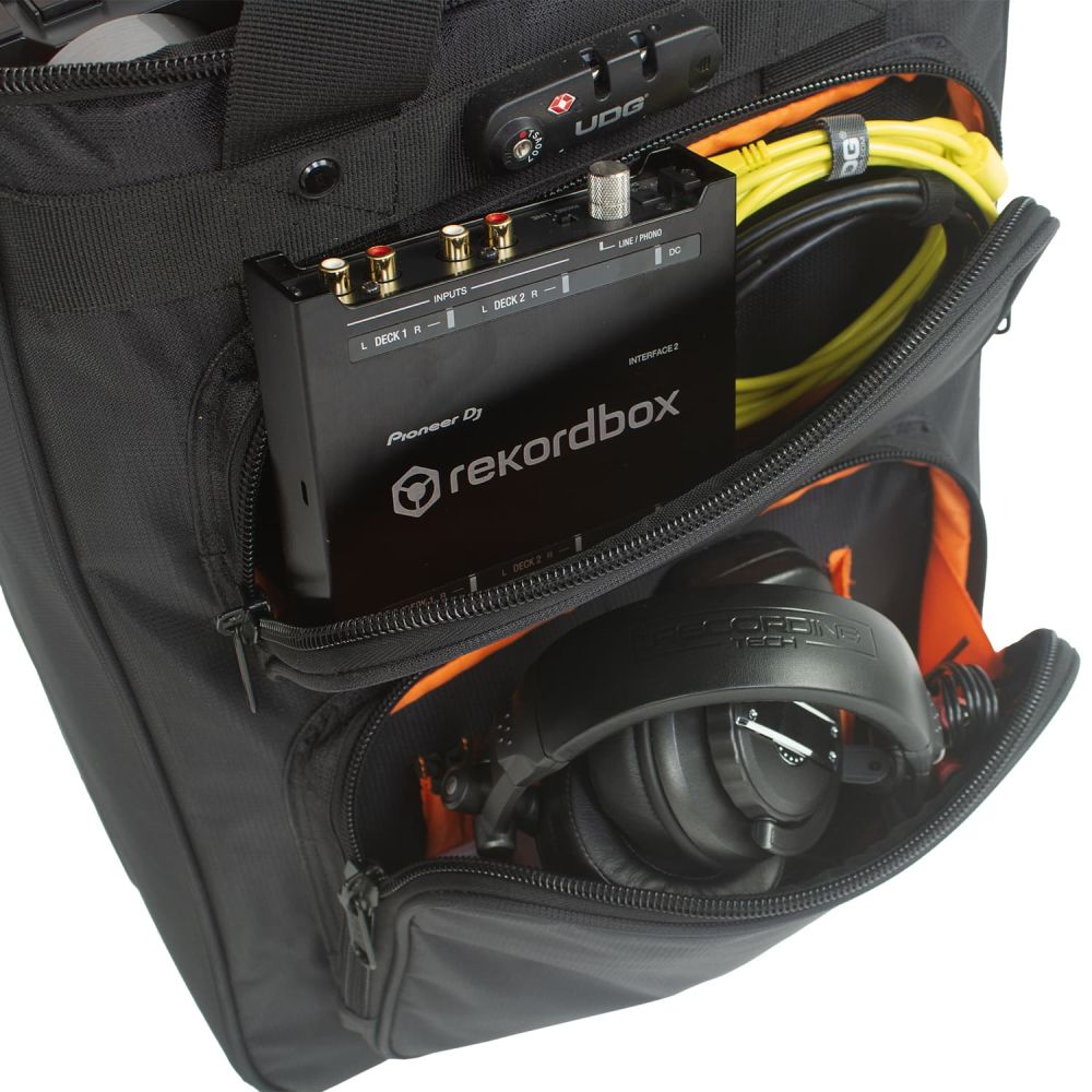 UDG U9024BL/OR Ultimate Producer Backpack Trolley zwart/oranje