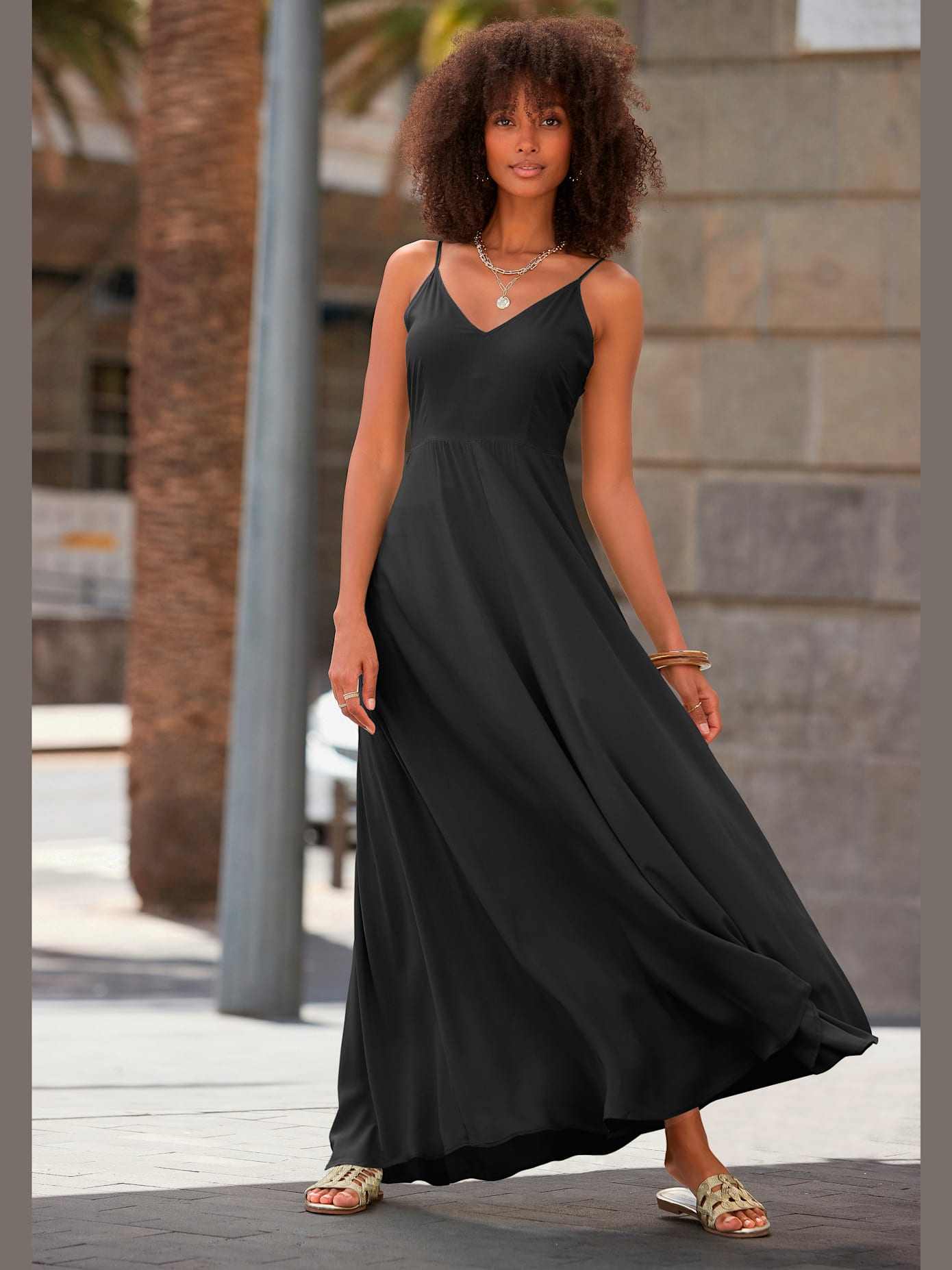 Robe longue belle encolure en v