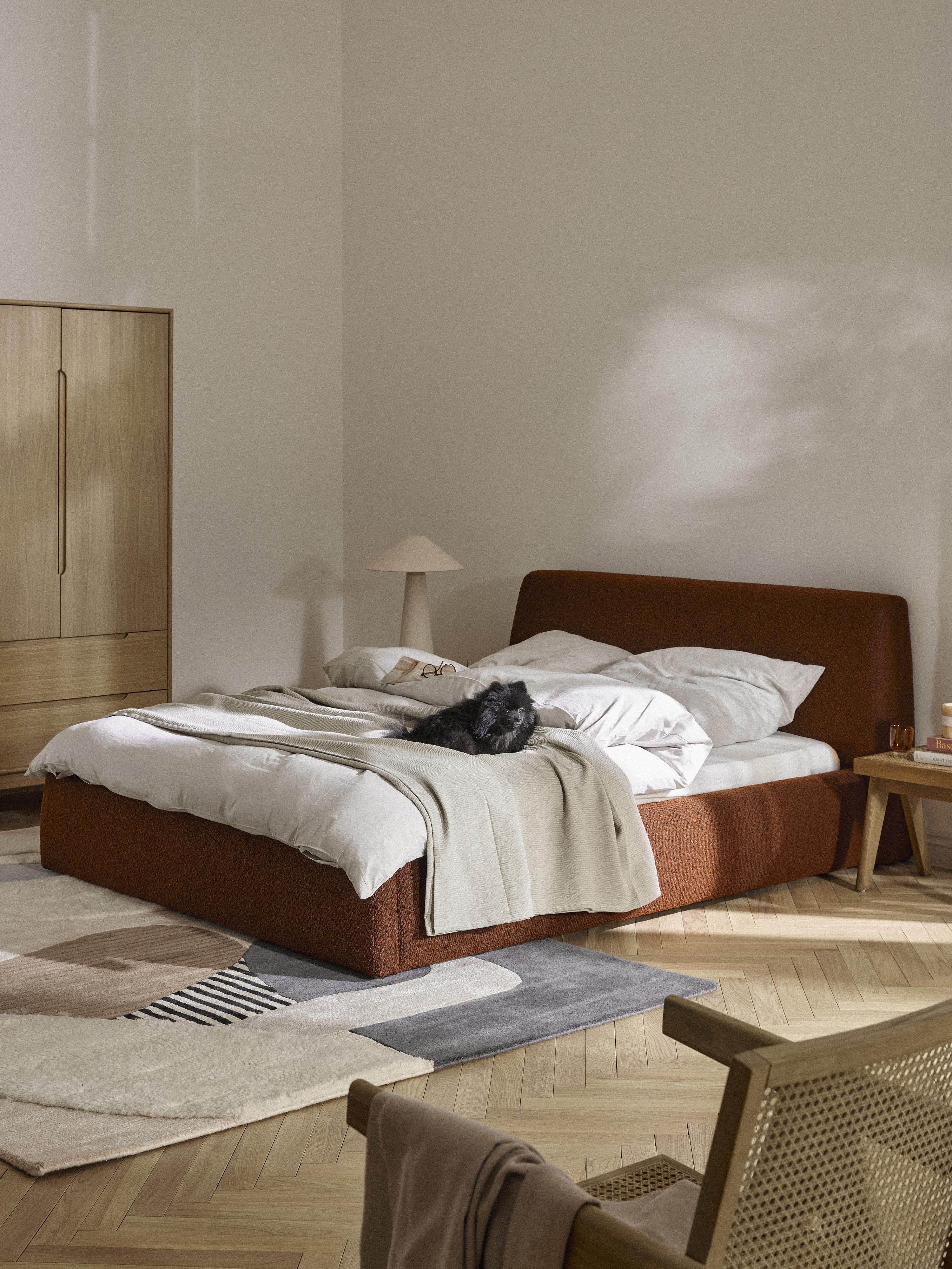 Bouclé gestoffeerd bed Cloud met opbergruimte