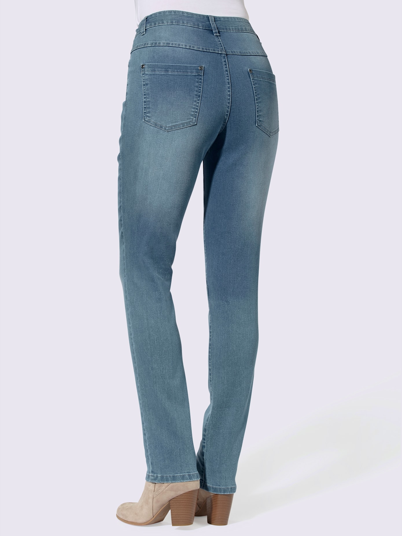 Jean femme coupe boyfriend délavé avec coutures décoratives