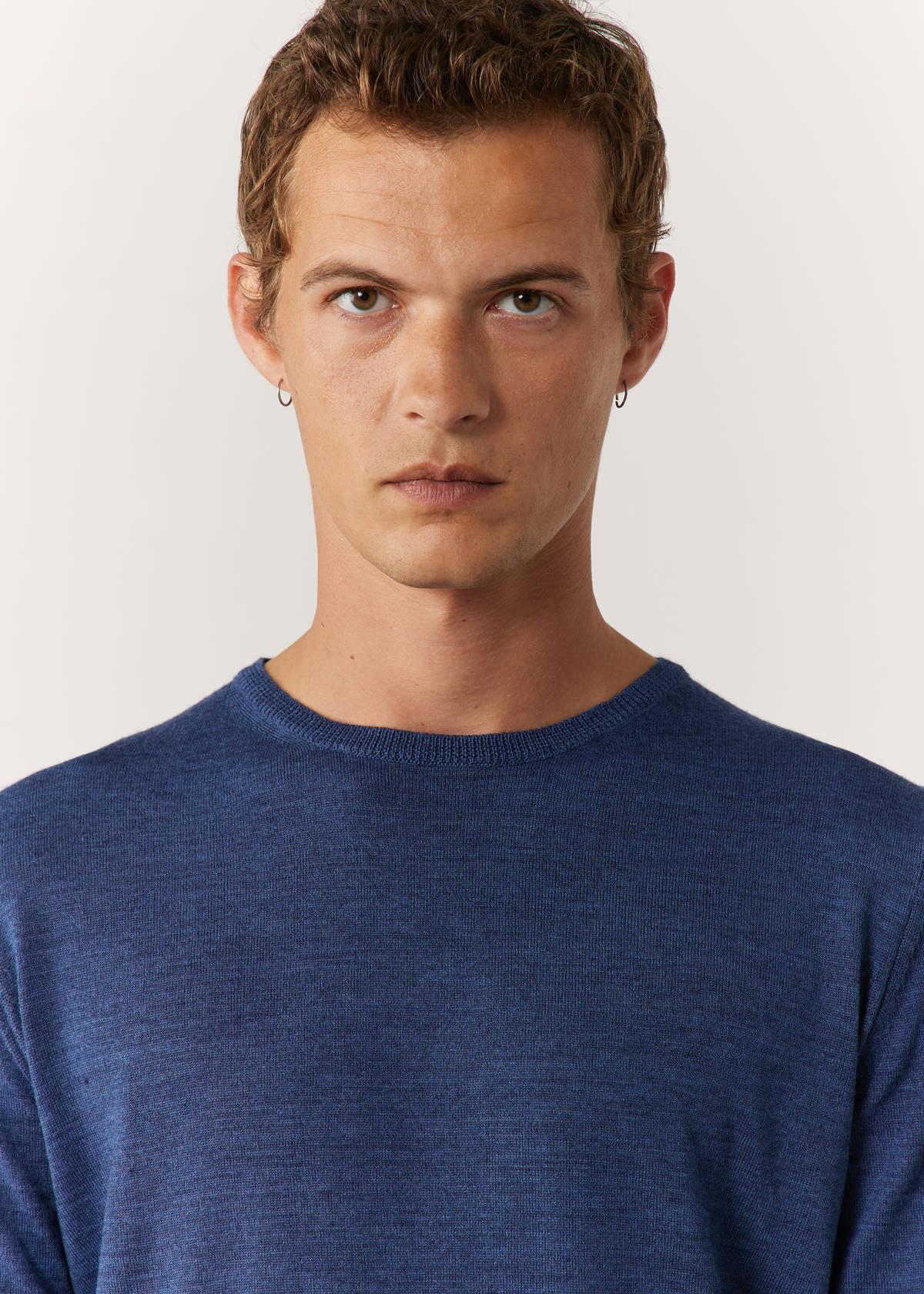 Pull col rond en laine Mérinos mélangée unie bleu chambray