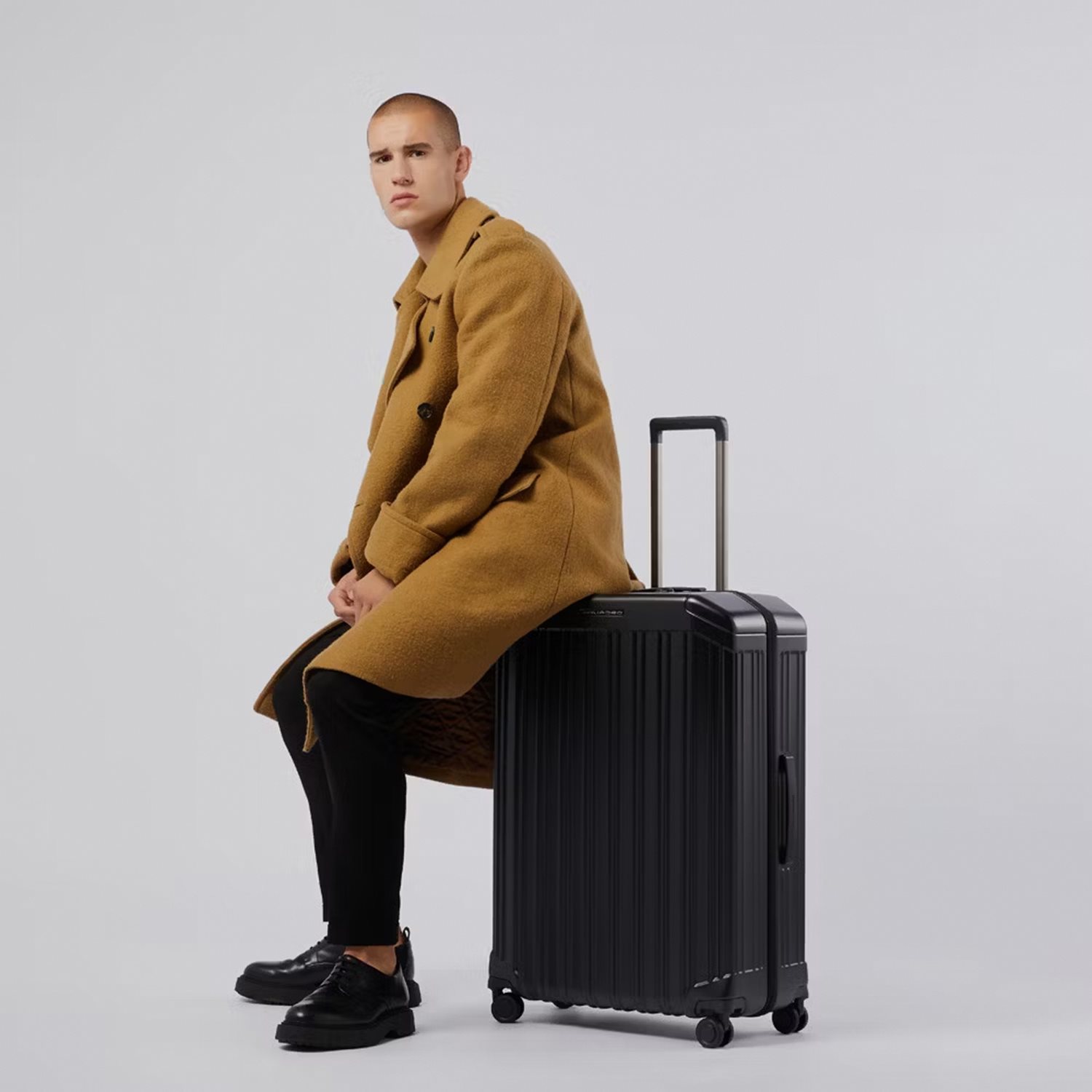 Piquadro PQ-Light Large Trolley matt black