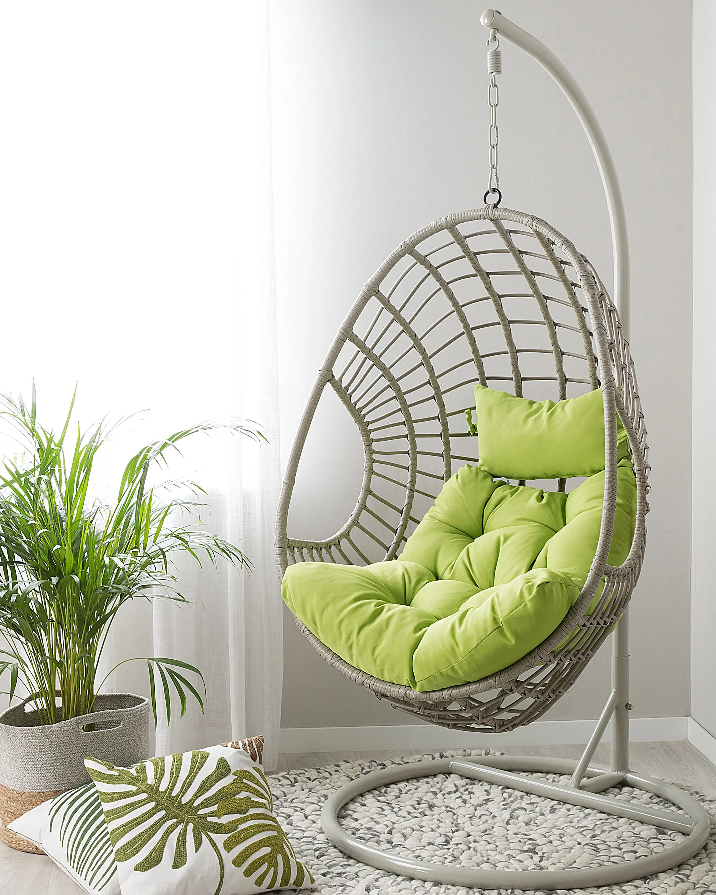 Hangstoel met standaard ARPINO PE rotan Beige