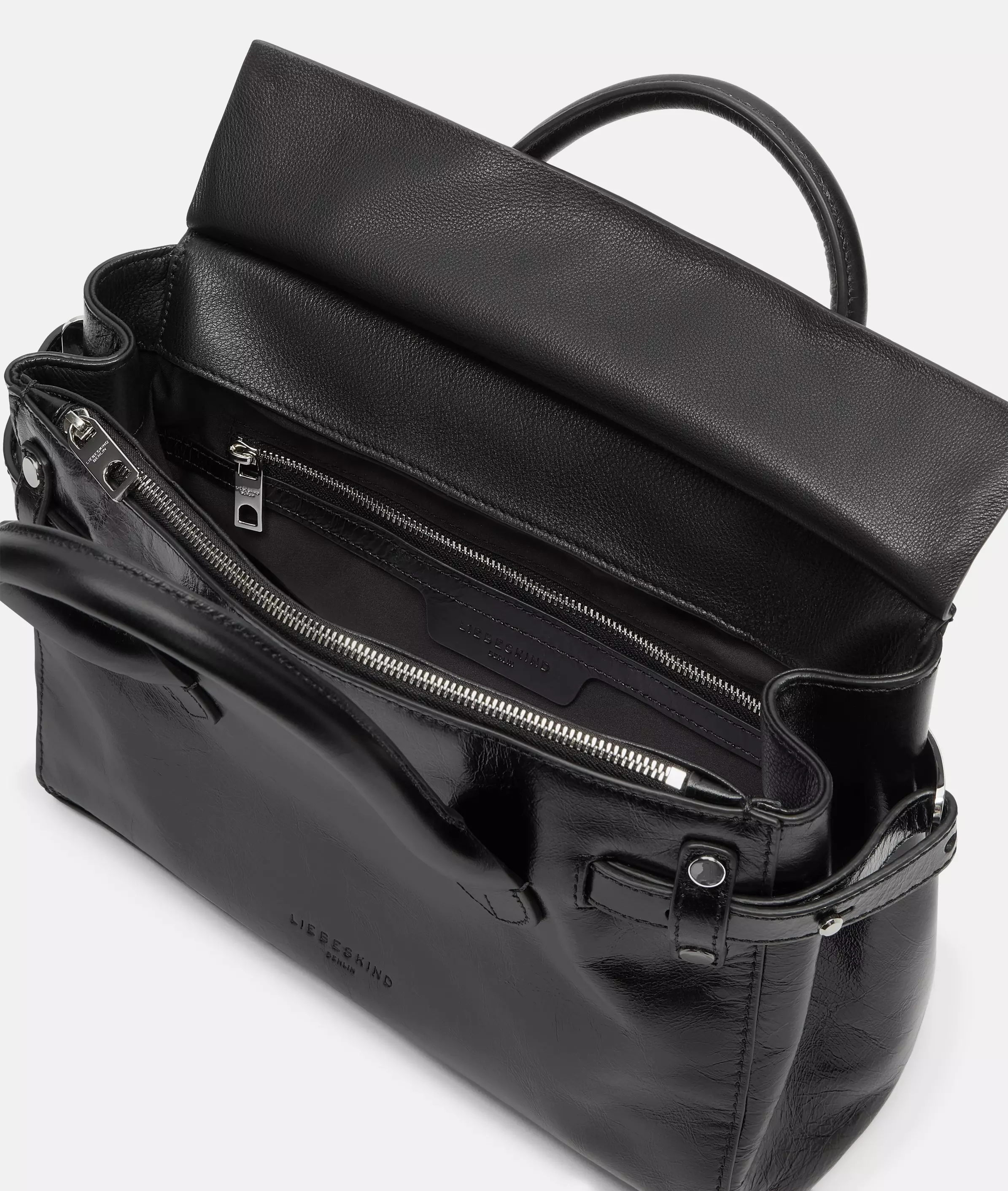 Archive Gloria Satchel M Spacious handbag made of shiny leather