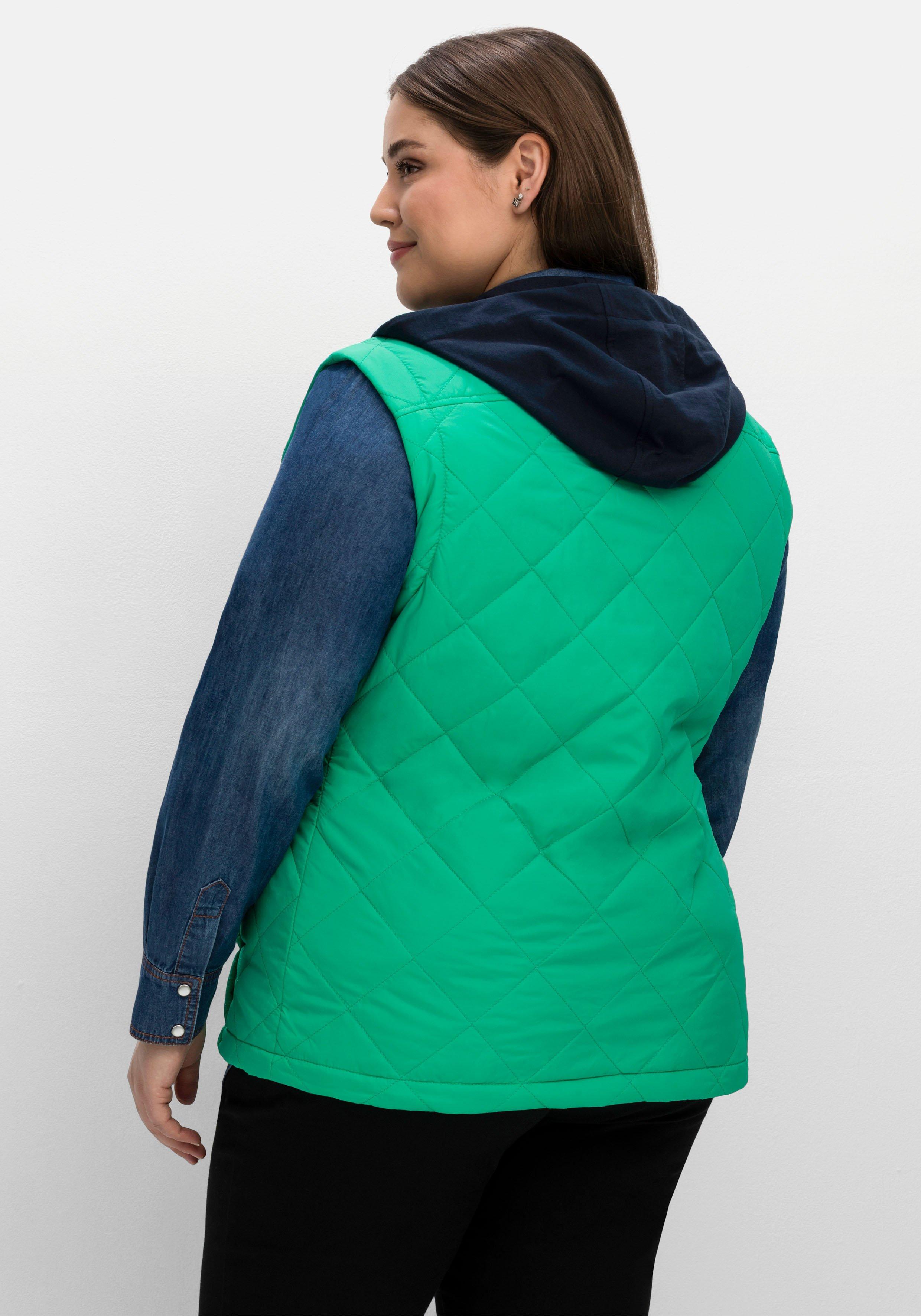 Taillierte Steppweste mit Sweat-Kapuze