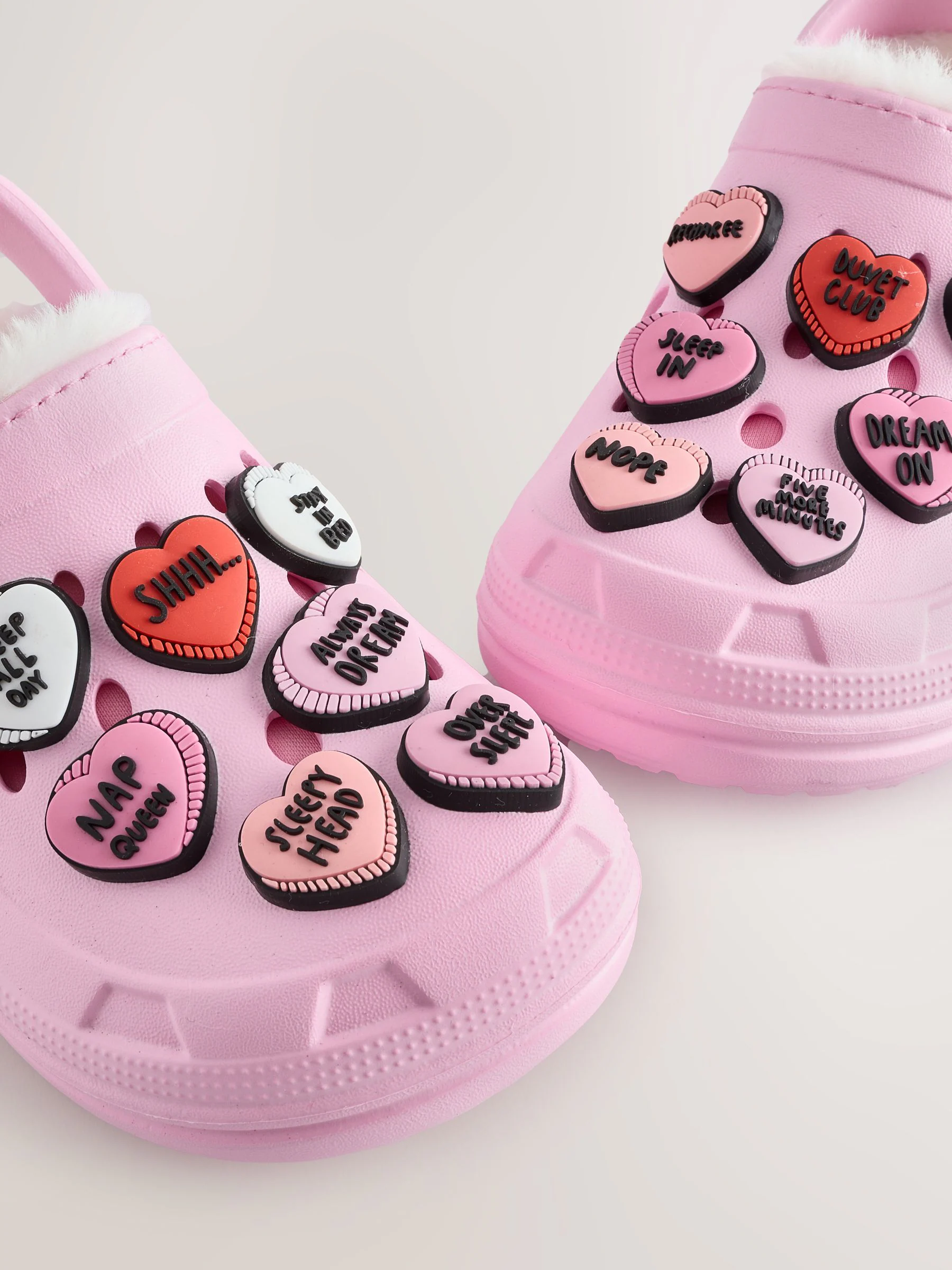 Roze met hartjesprint - Pantoffelklompen
