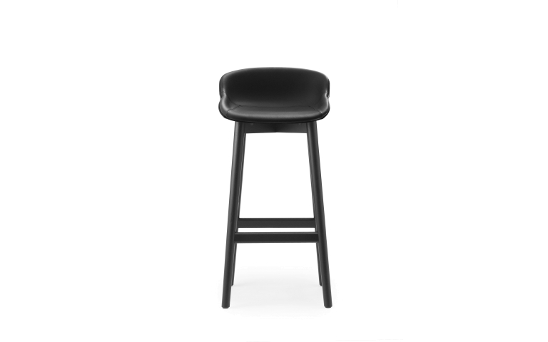 Normann Copenhagen Hyg gestoffeerde barkruk 75 zwart eiken Ultra Leather Black