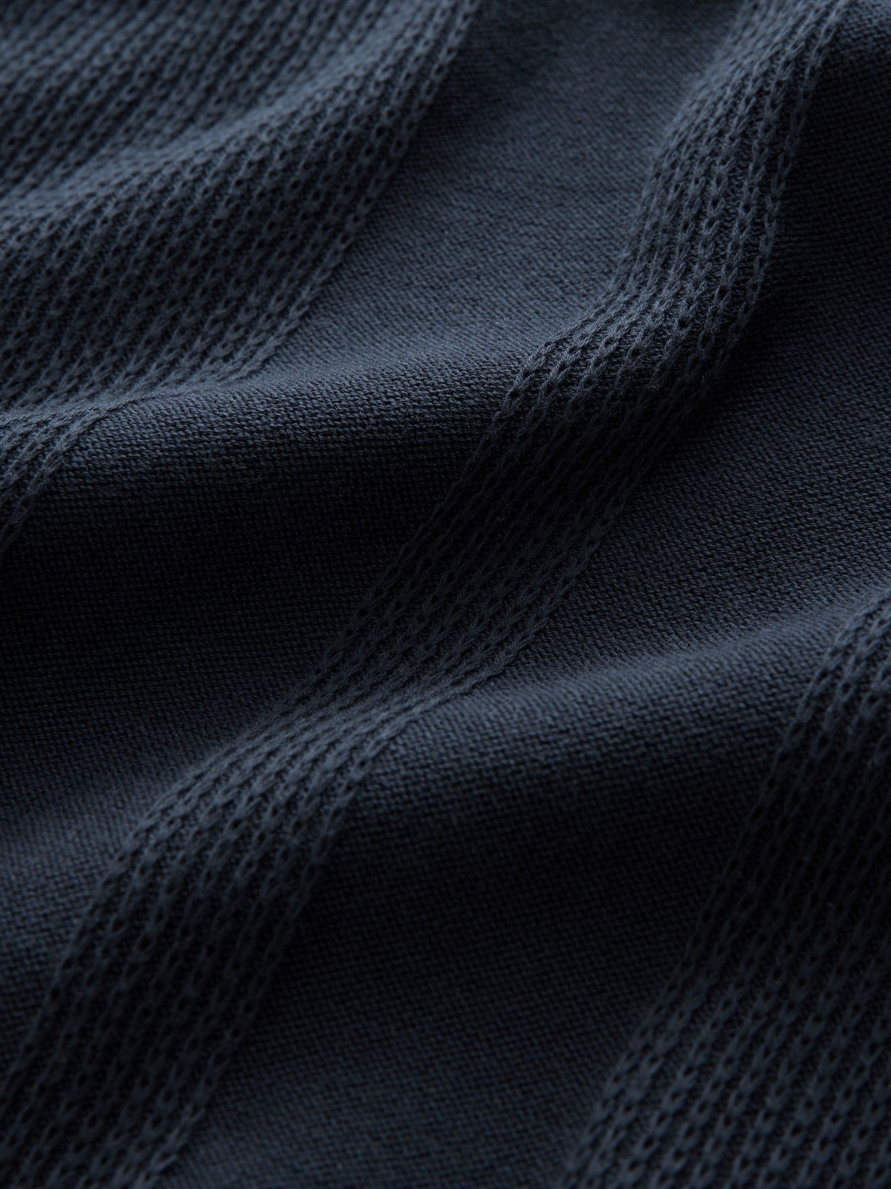 Donkerblauw - Regular-fit poloshirt met textuur, hoog katoengehalte, korte mouwen en gebreid