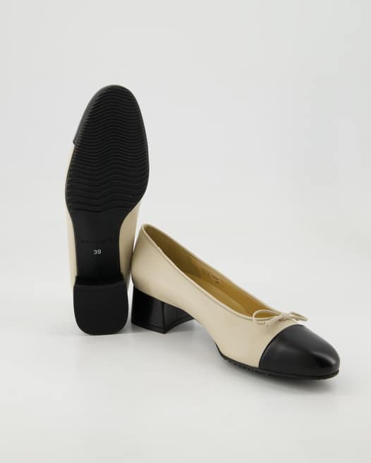 Brunate 32323 Pumps in Beige
