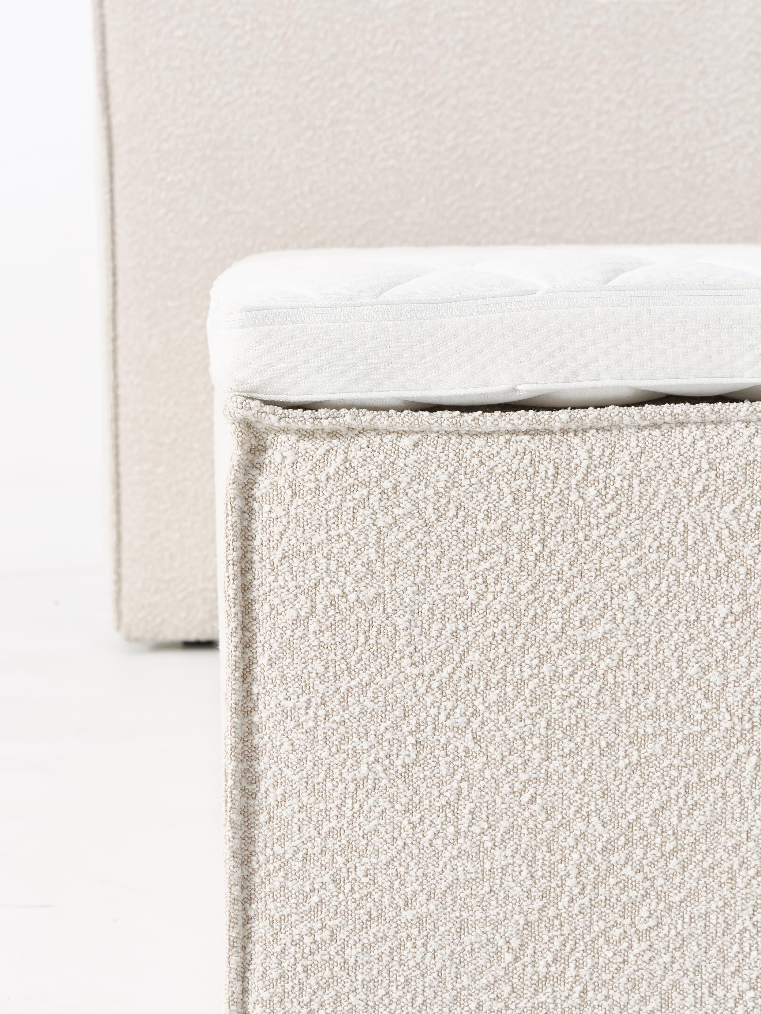 Bouclé boxspring bed Lennon