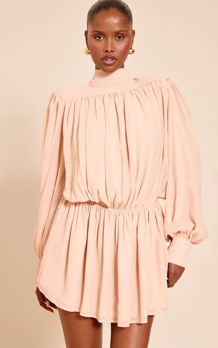 Rose Pâle Robe Droite À Manches Longues En Mousseline Structurée