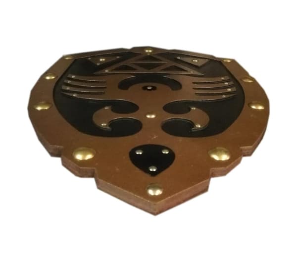 Wooden Legend of Zelda Curved Shield SWE101