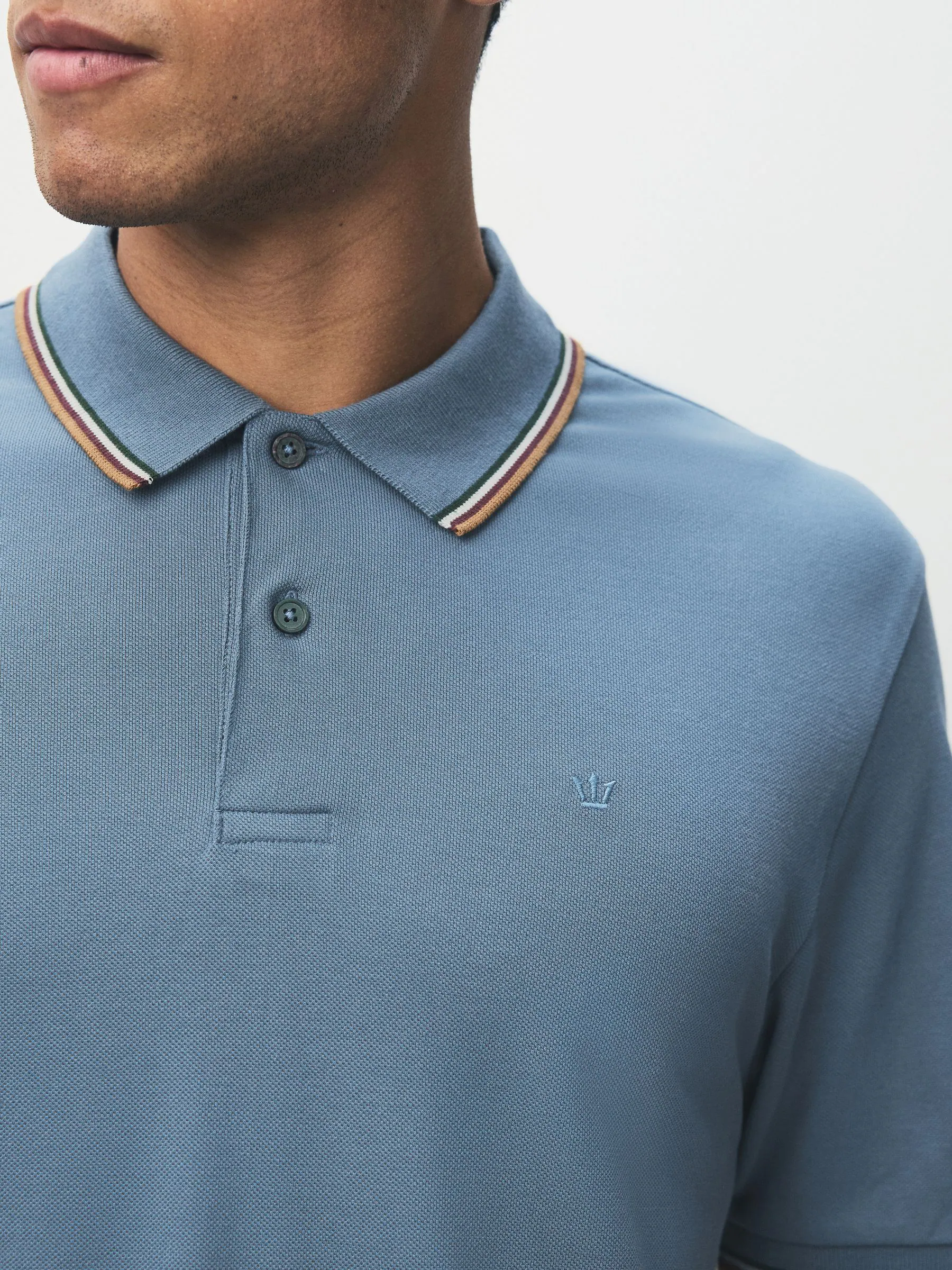 Blauw - Regular fit poloshirt met korte mouwen en contrasterende randen
