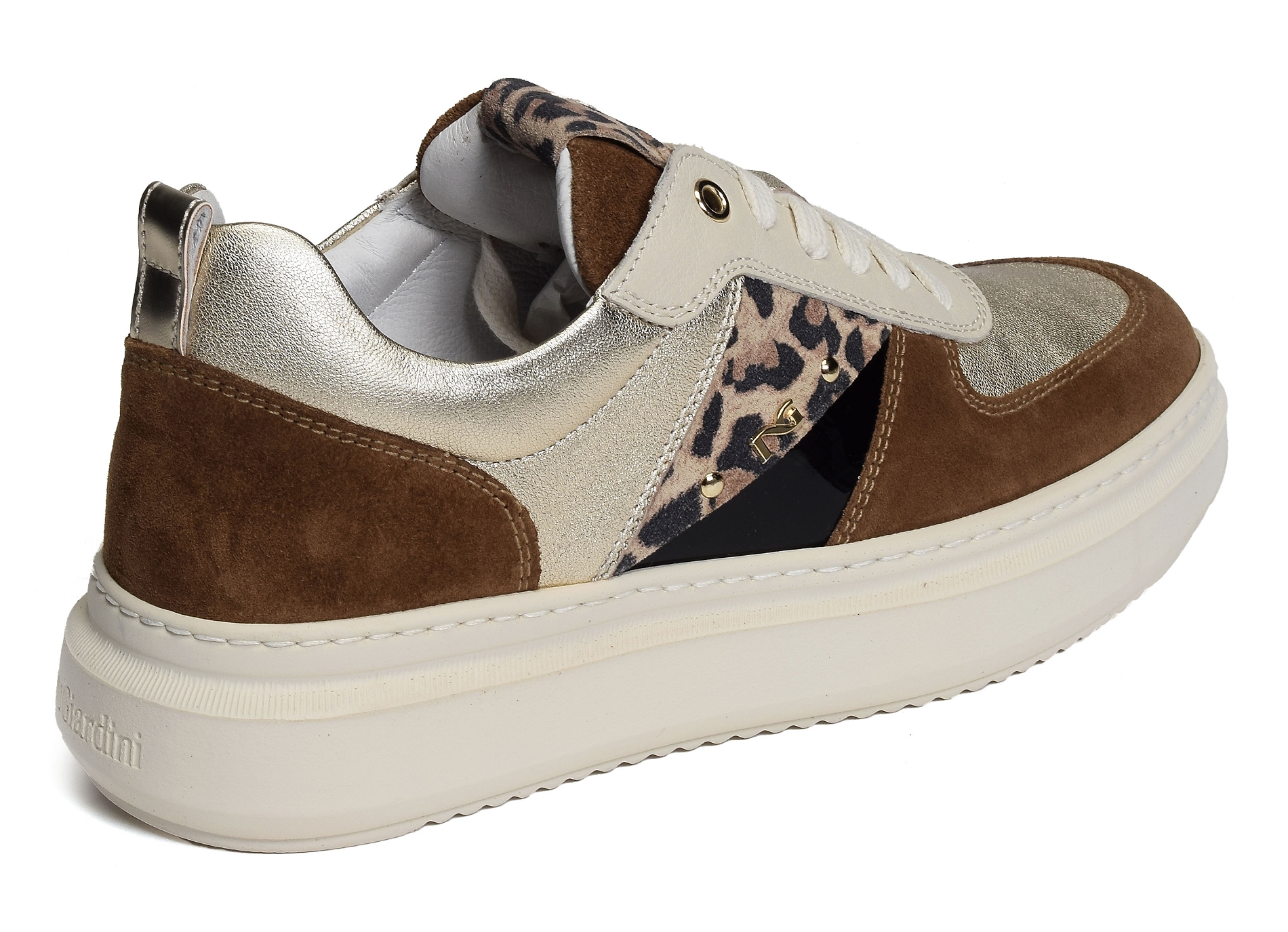05373 camel or