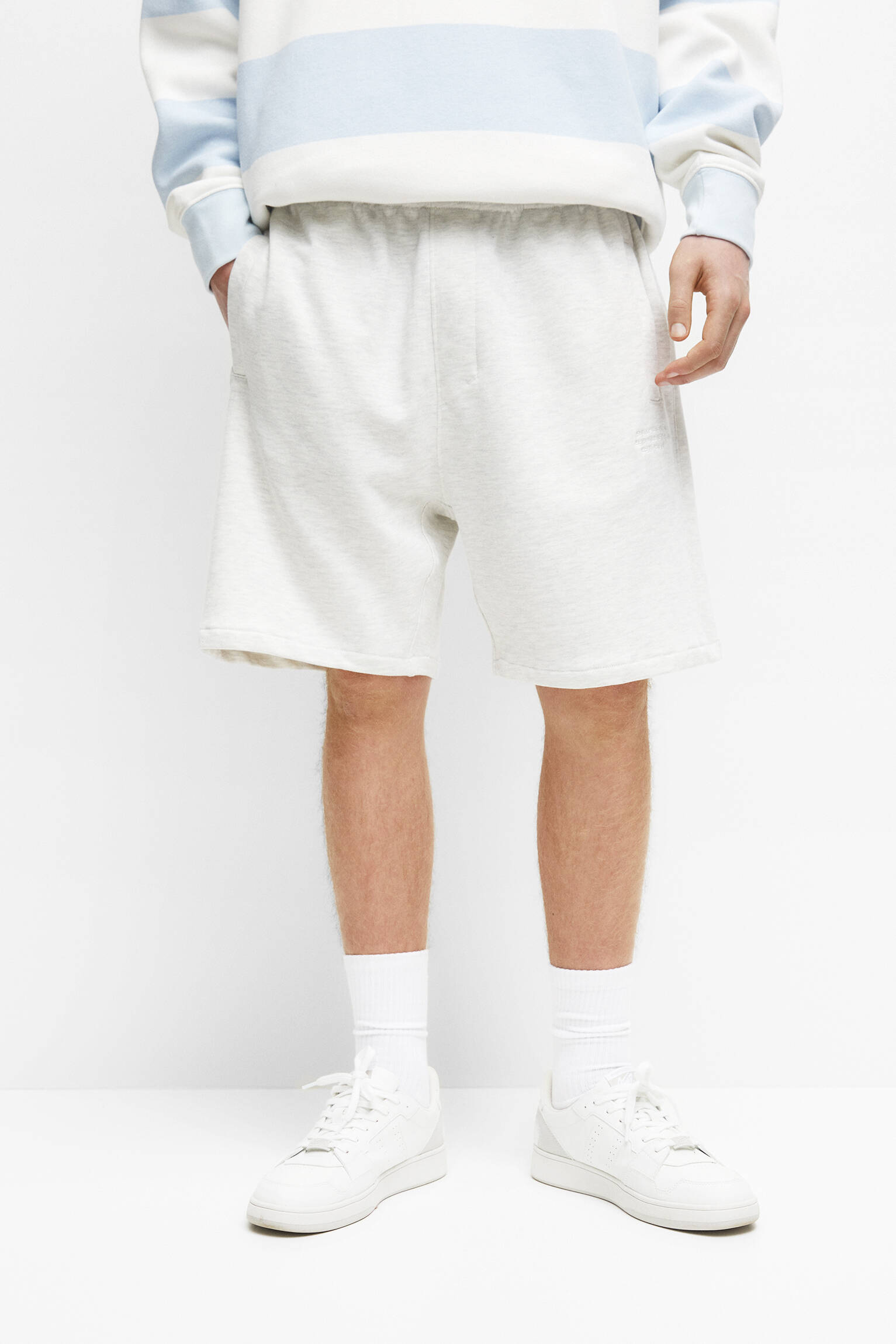 Conjunto de moletom Bermuda Jogger - Cinza Claro