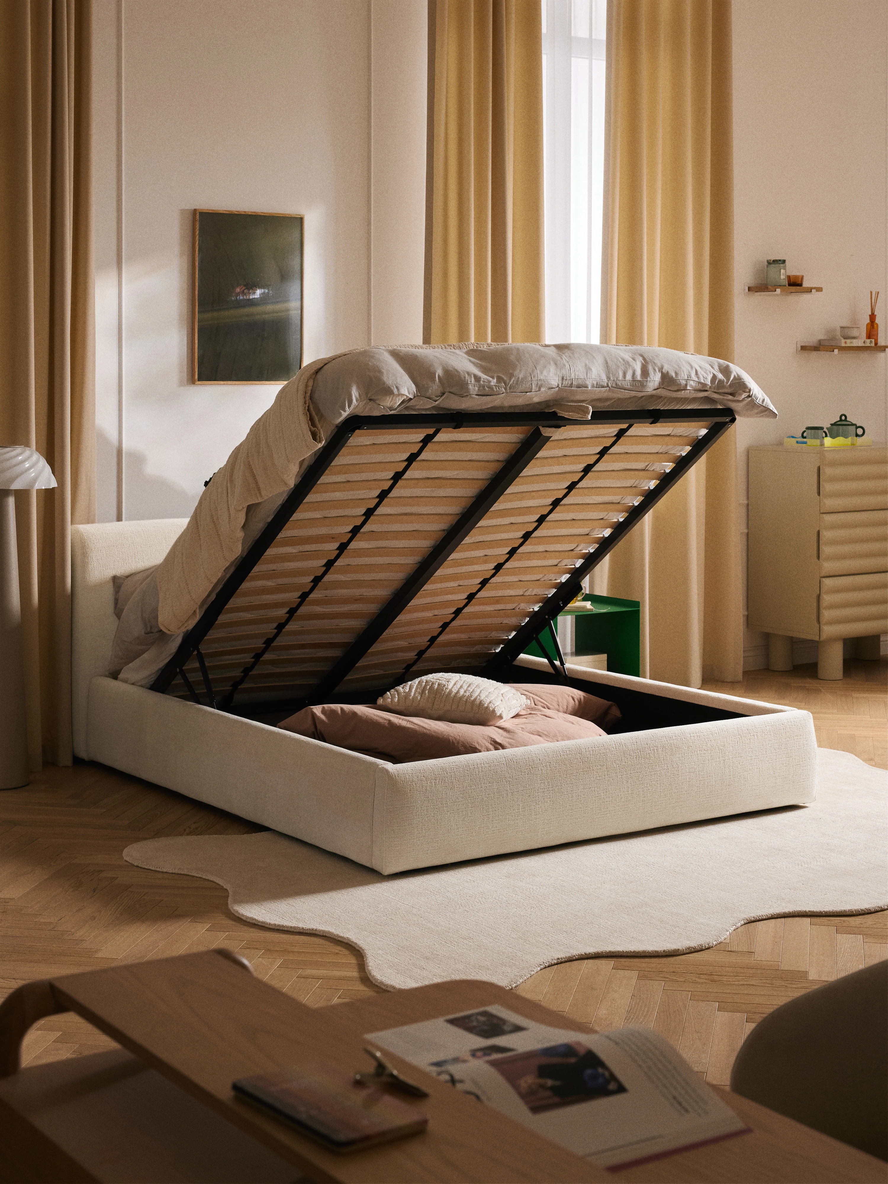 Gestoffeerd bed Cloud met opbergruimte