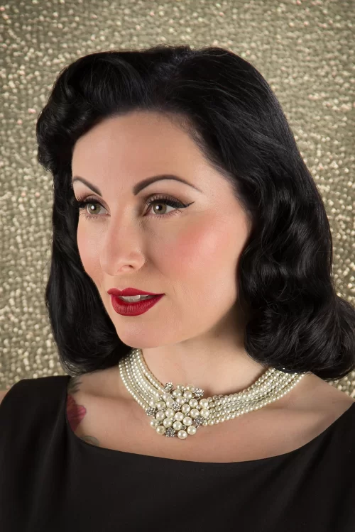 Lovely Audrey crème parel choker ketting