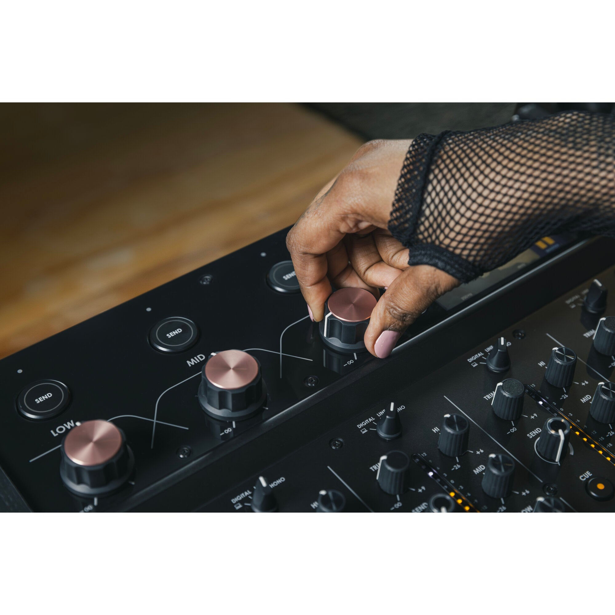 AlphaTheta Euphonia 4-kanaals rotarymixer