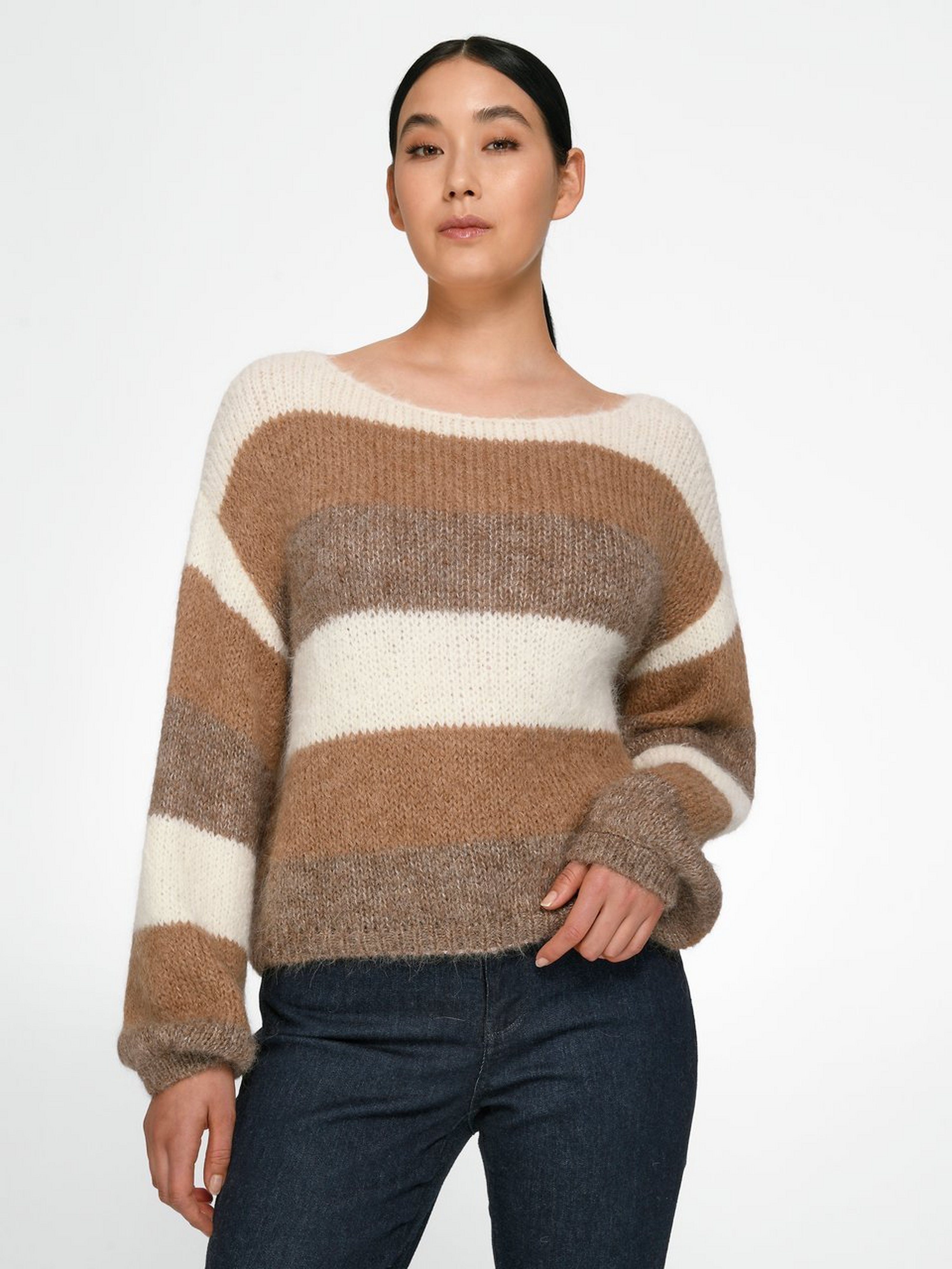 Pullover mit U-Boot-Ausschnitt