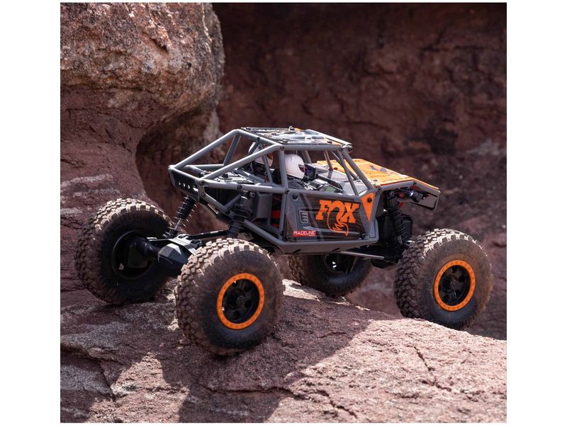 Axial Rock Crawler UTB18 Capra 4WD, Grau 1:18, RTR Unlimited Trail Buggy im RTR Komplettset