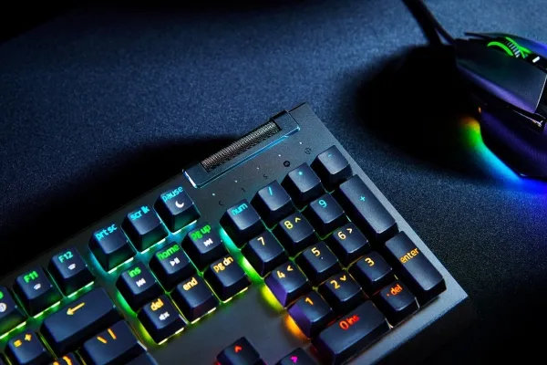 Razer BlackWidow V4 X - Tastatur - 100% - full size - med medierulle - backlit - USB - QWERTY - Nordisk - tastkontakt: Razer Green