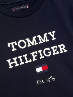 Camiseta com logo grande