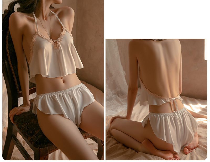 Sithon - Lingerieset: Halternek met kanten rand + shorts