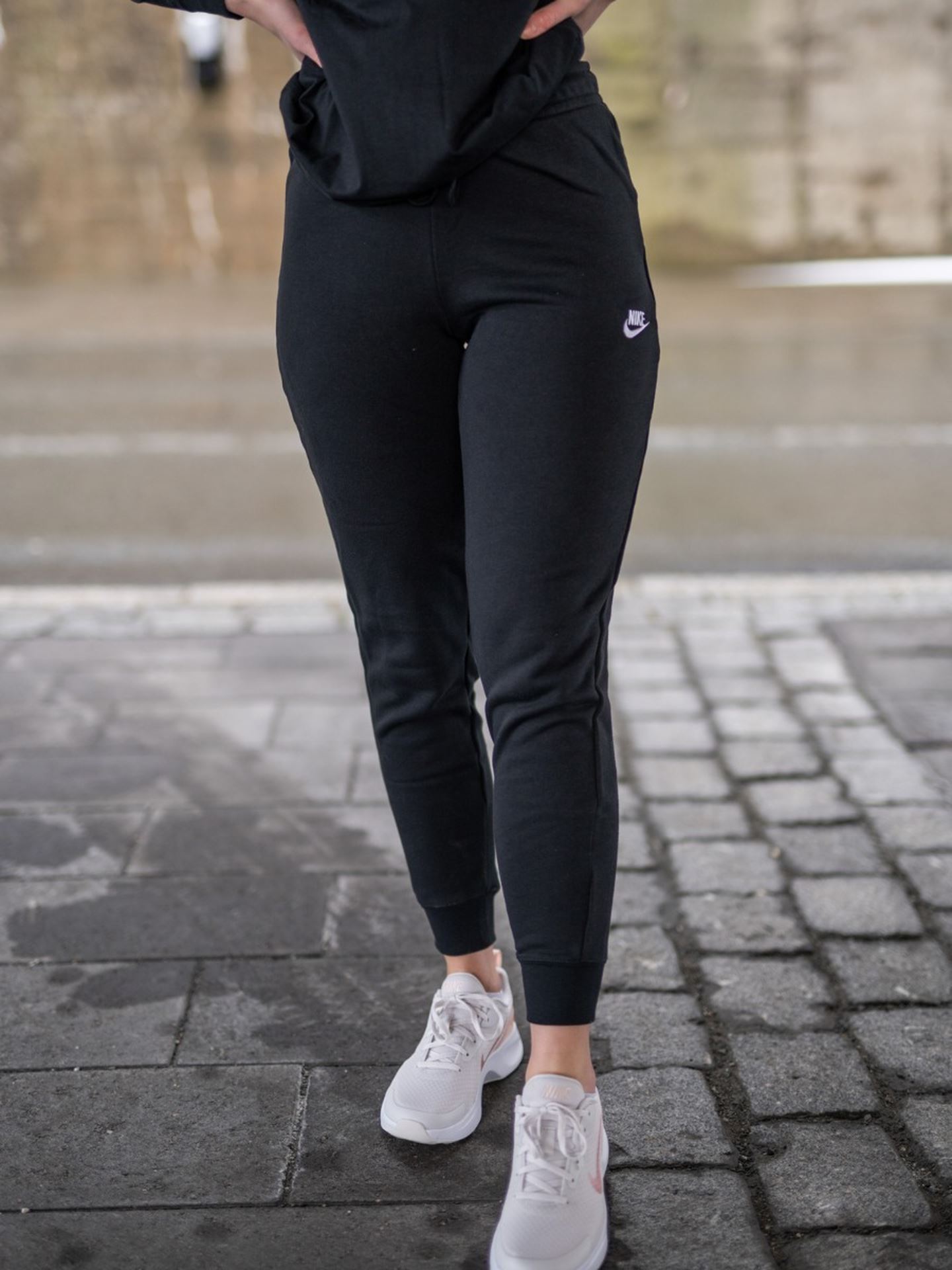 Essential Pant Tight