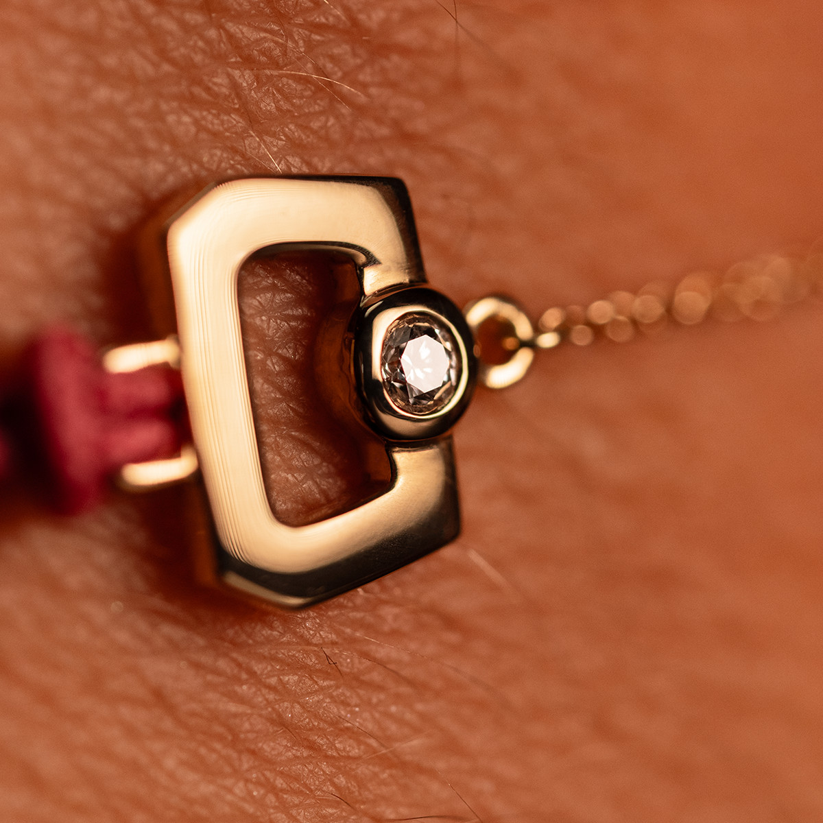 Bracelet boucle chaine or recyclé 750 jaune diamant et cordon rose 18cm