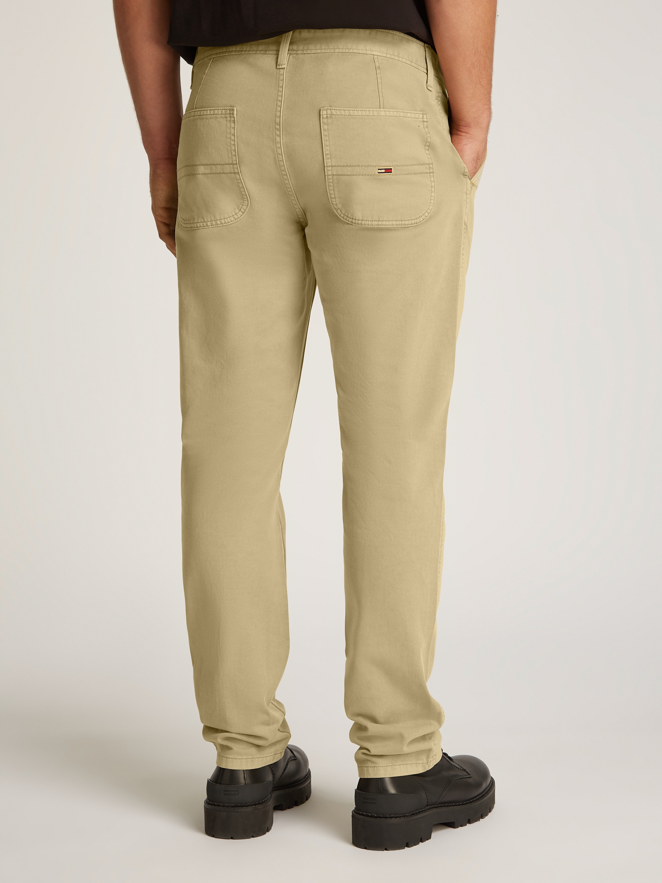 Tommy Jeans Chinohose »TJM RYAN CHINO«  mit Logostickerei
