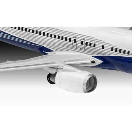 Revell Model Set Boeing 737-800