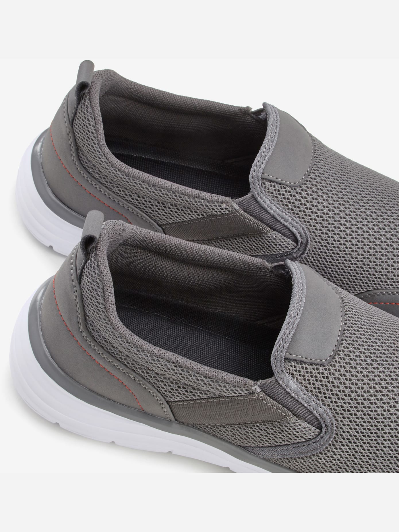 Baskets sneakers confortables à enfiler avec contrefort légèrement rembourré