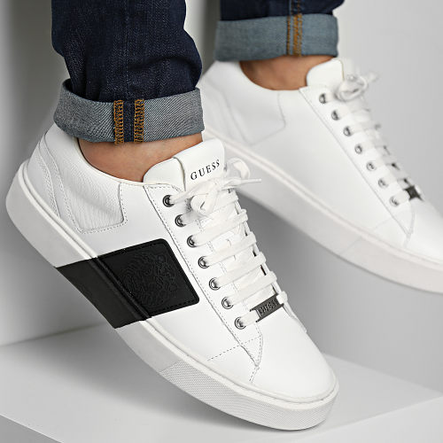 Baskets FM8VISLEA12 White Black