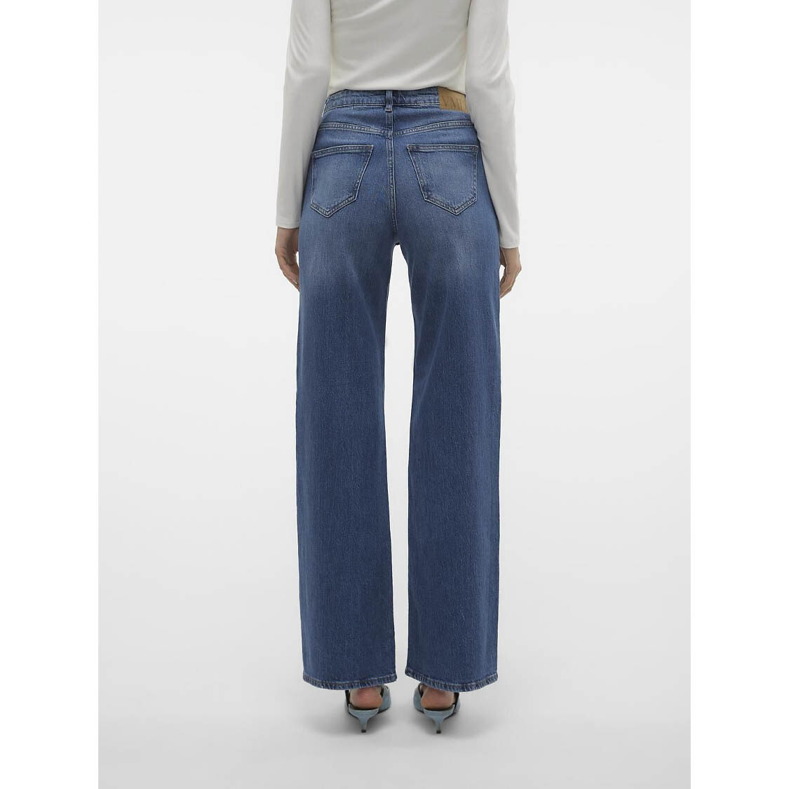 VERO MODA<br>Calças jeans largas e de cintura alta