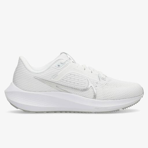 Nike Pegasus 40