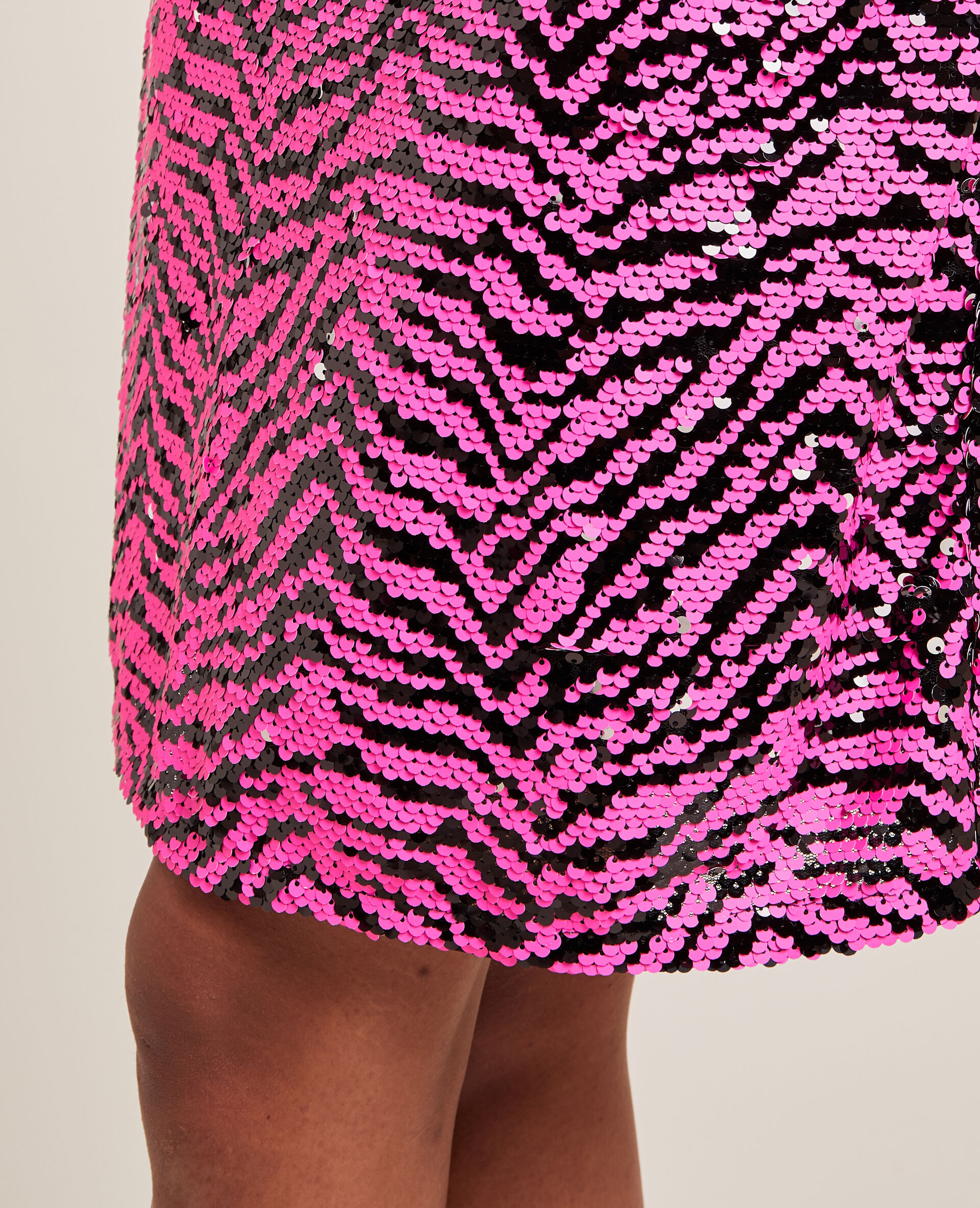 Robe courte avec sequins - Rose