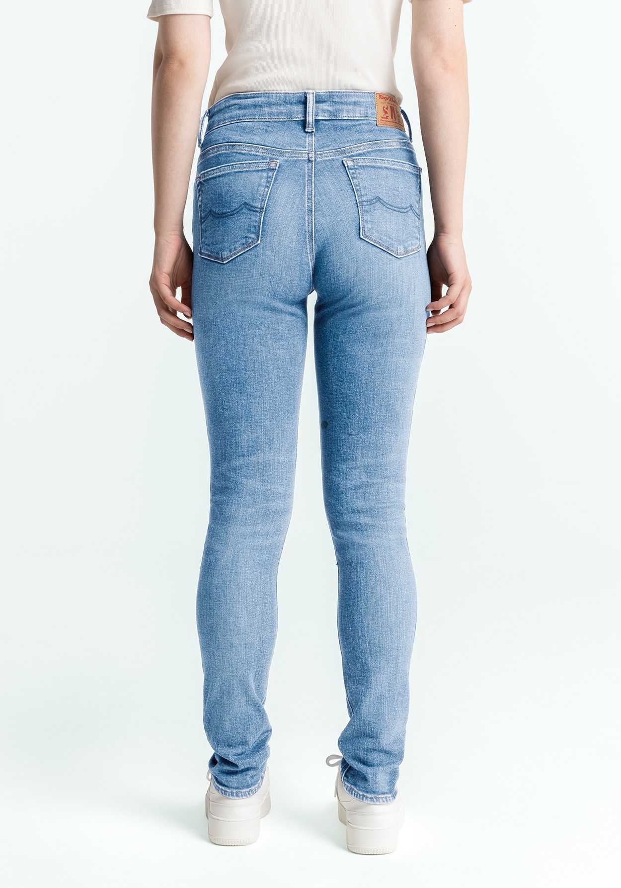Kings Of Indigo Jeans Juno Medium Journey Light Used