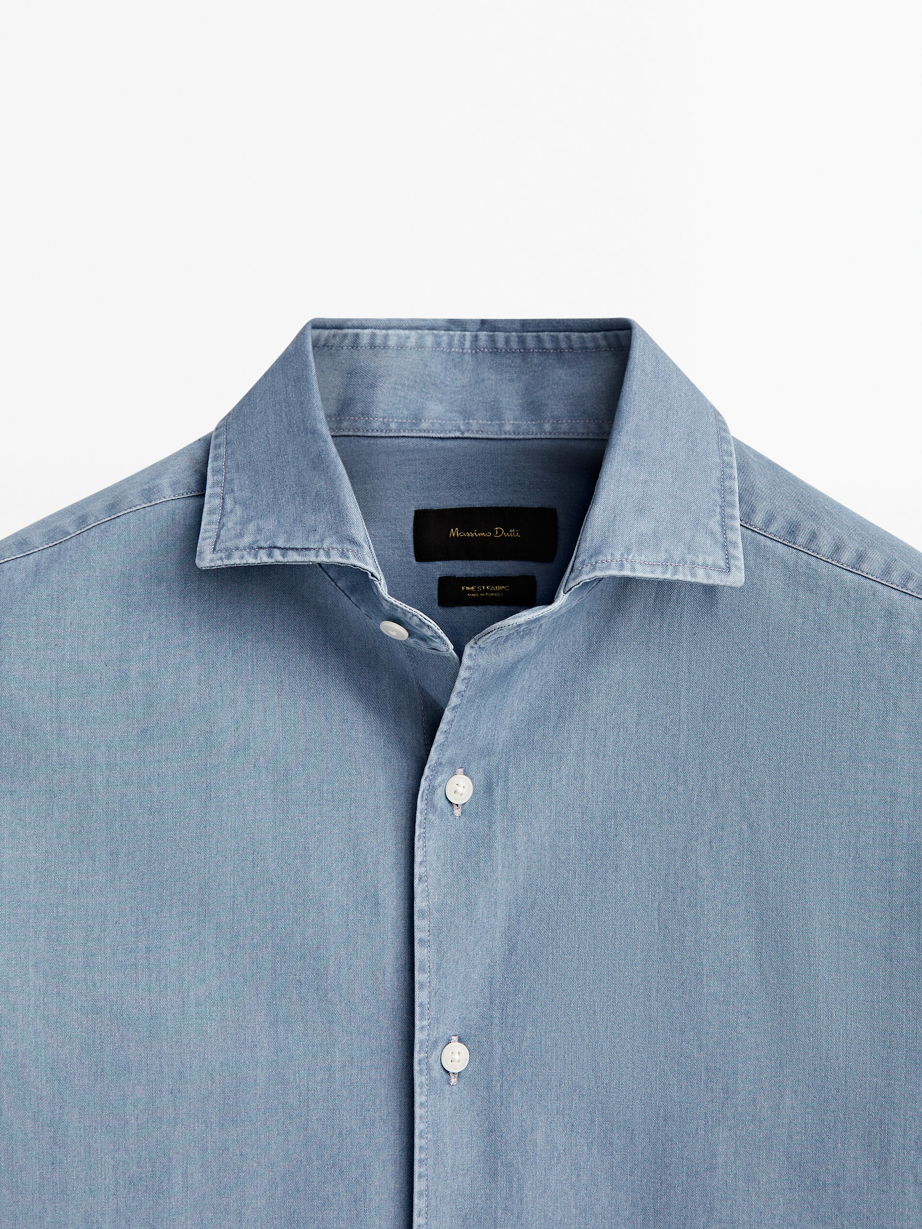 Camisa jeans com lavagem lixívia slim fit - Azul Claro