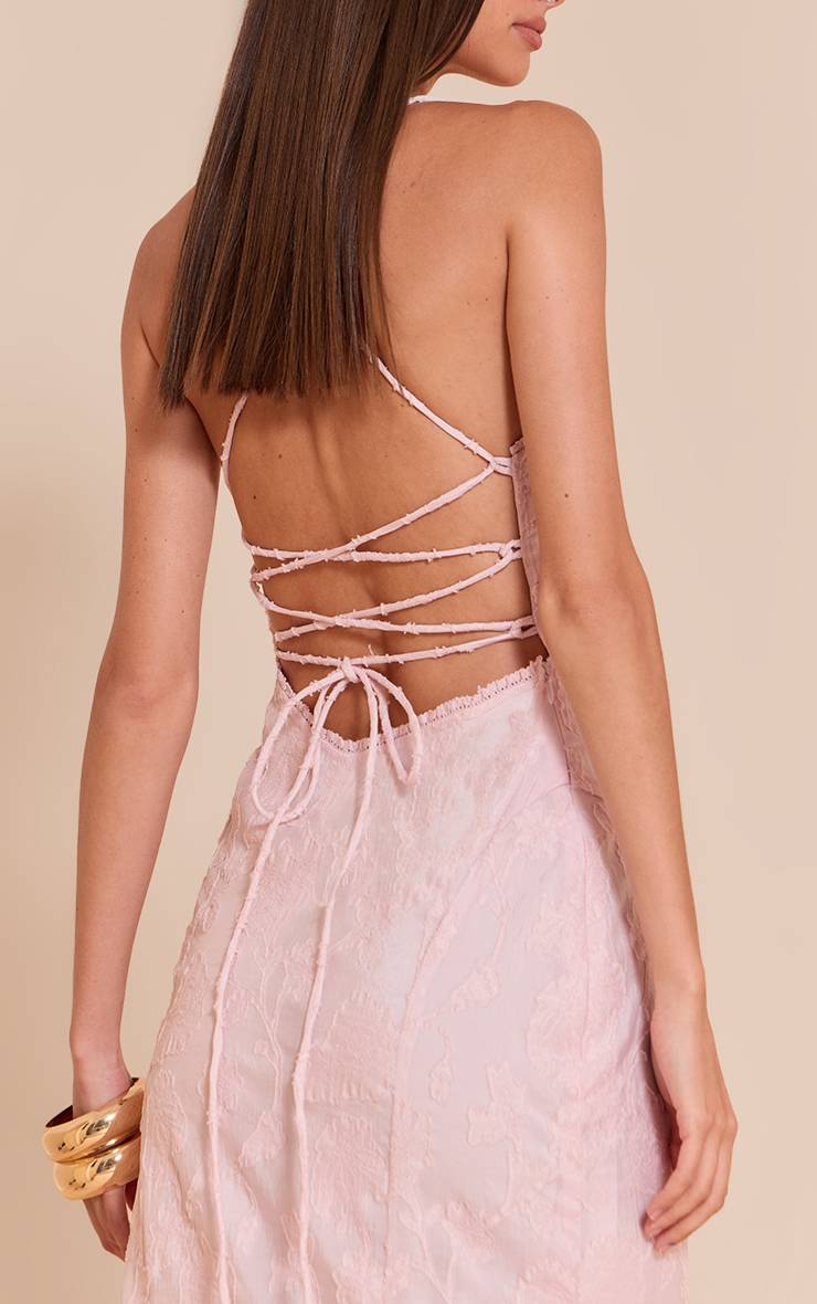 Rose Pâle Robe Maxi Texturée À Dos Lacé