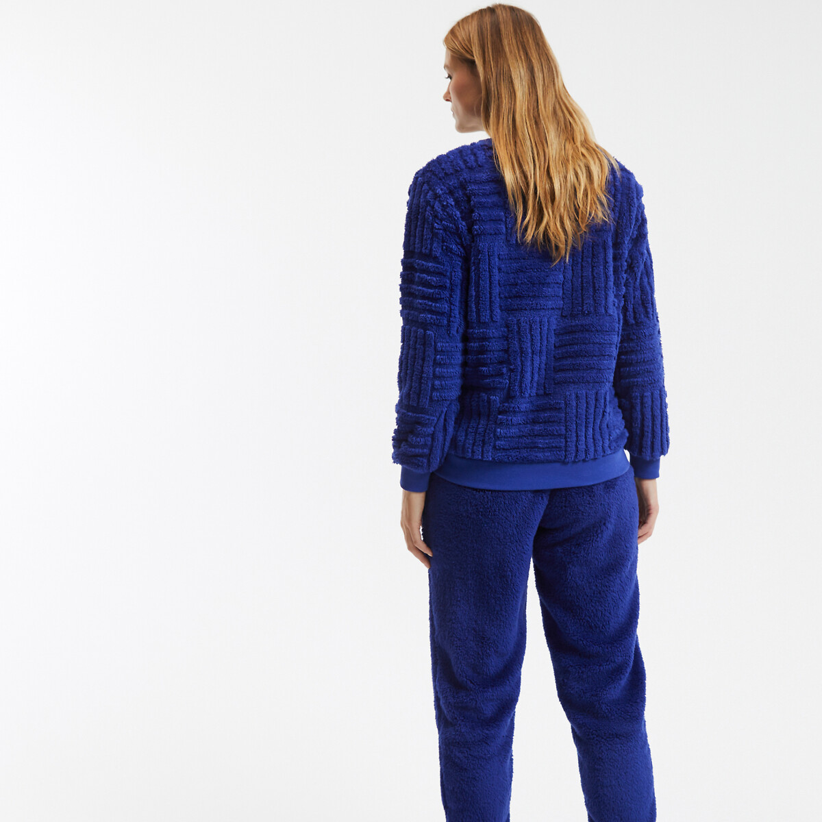 SO'HOME<br>Pijama em sherpa, malha com efeito gráfico
