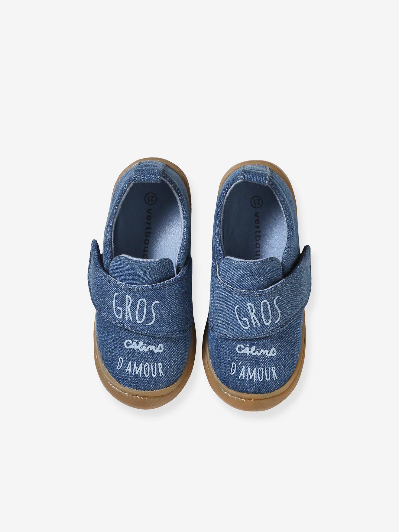 Tênis jeans azul bebê em lona e denim com fecho de velcro