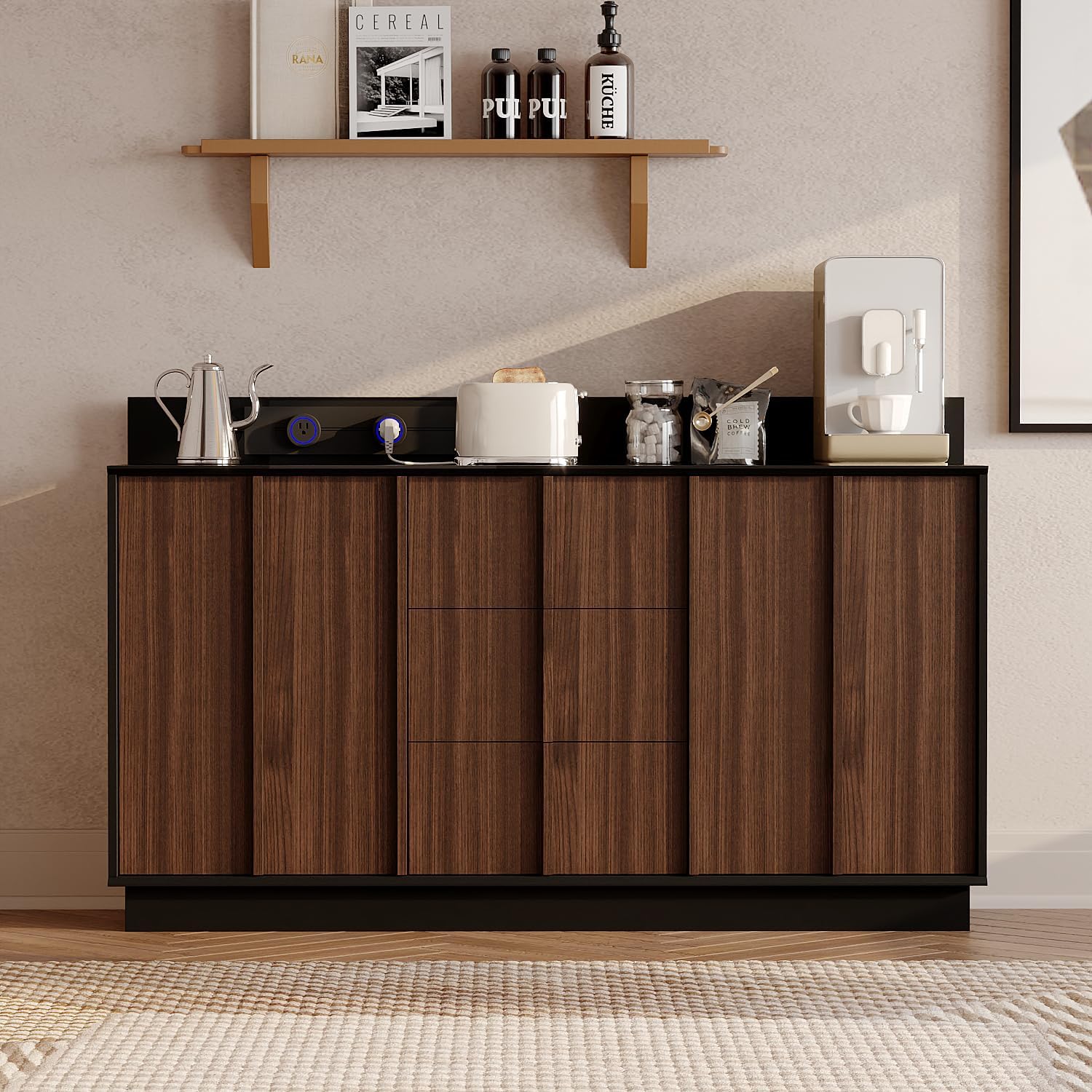 Sideboard mit Hochglanz-Schwarz & Holzoptik, 150 cm Aufbewahrungsschrank mit 3 Schubladen, 2 Türen, integrierter Steckdose & Kabelbox, Kommode aus Spanplatte/MDF, 92 cm hoch
