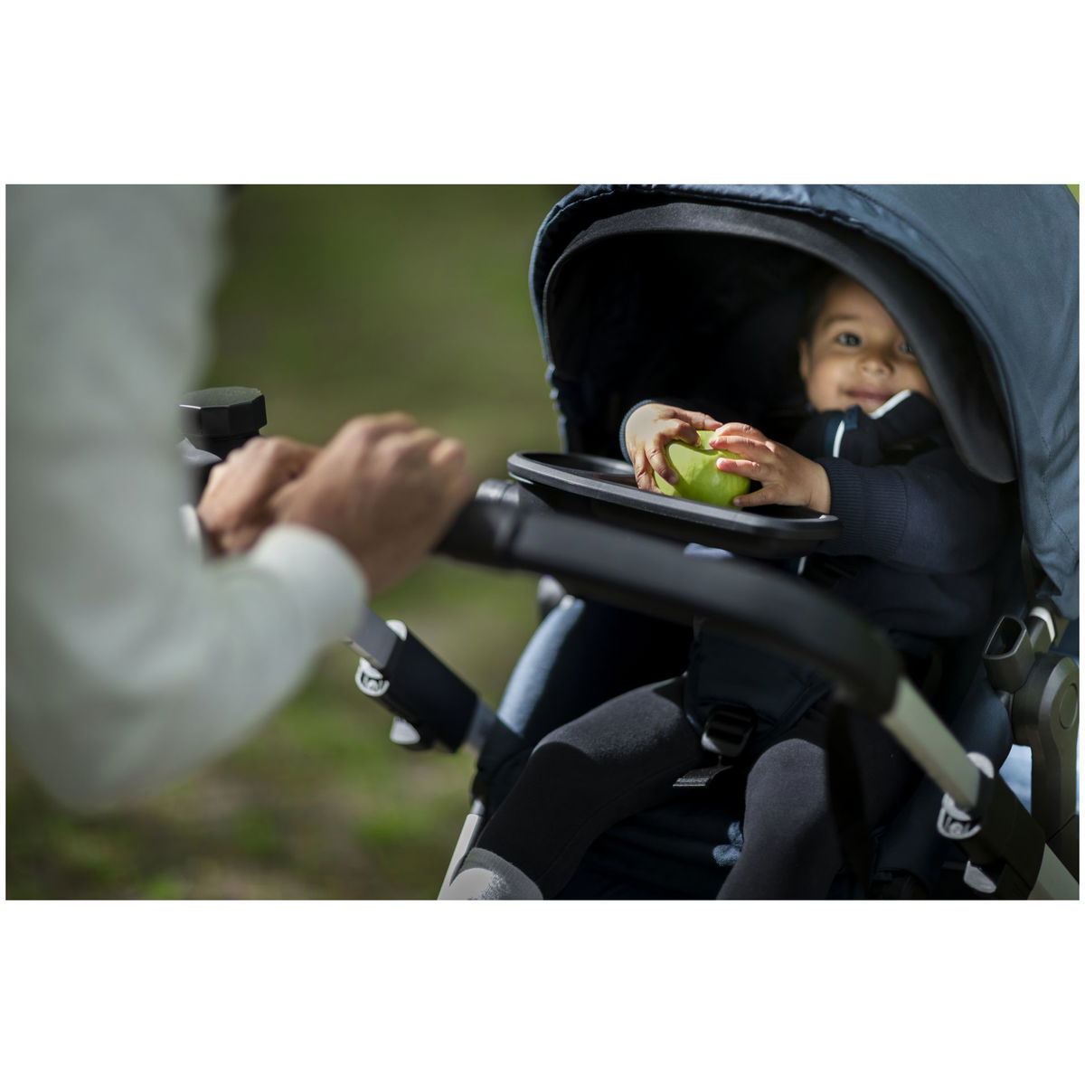 THULETHULE   SLEEK und SHINE Snack Tray