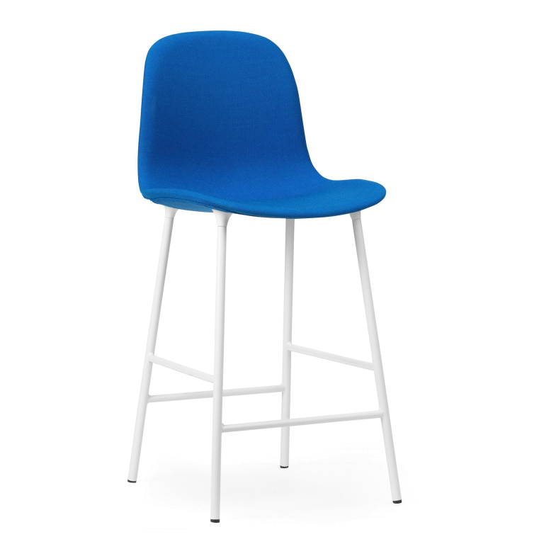 Normann Copenhagen Form Bar Chair gestoffeerde barkruk 65cm wit, blauw